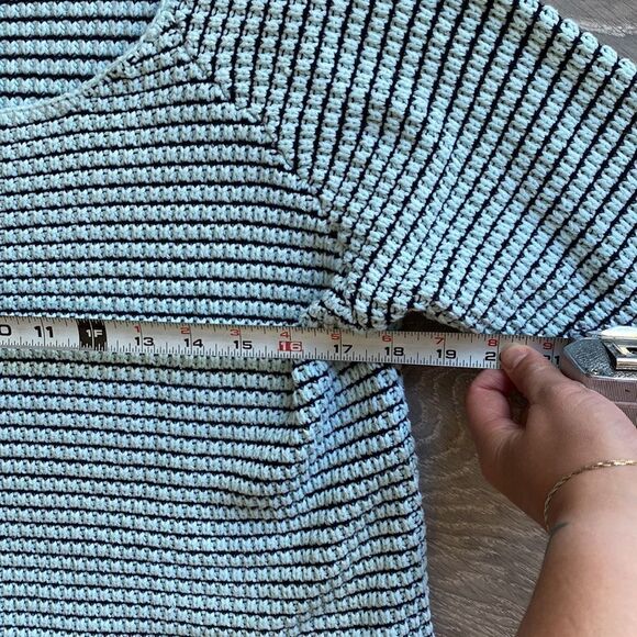 Cute Vera Modo Crop Sweater - Picture 5 of 6